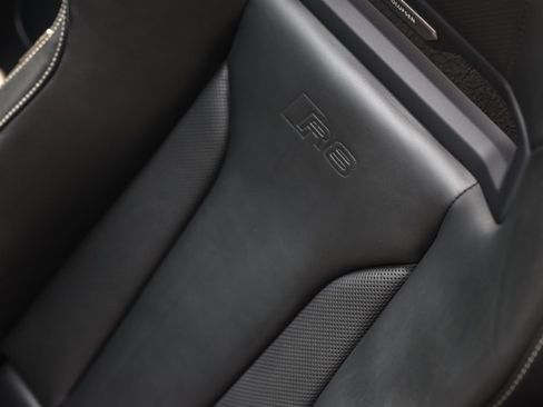 Used 2018 Audi R8 V10 plus w/ Full Leather Package image 29