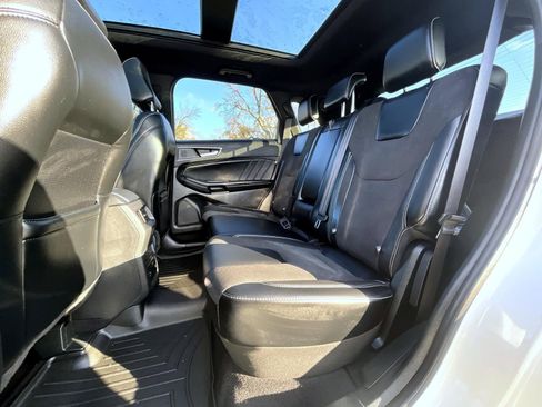 Used 2022 Ford Edge ST w/ Equipment Group 401A image 21