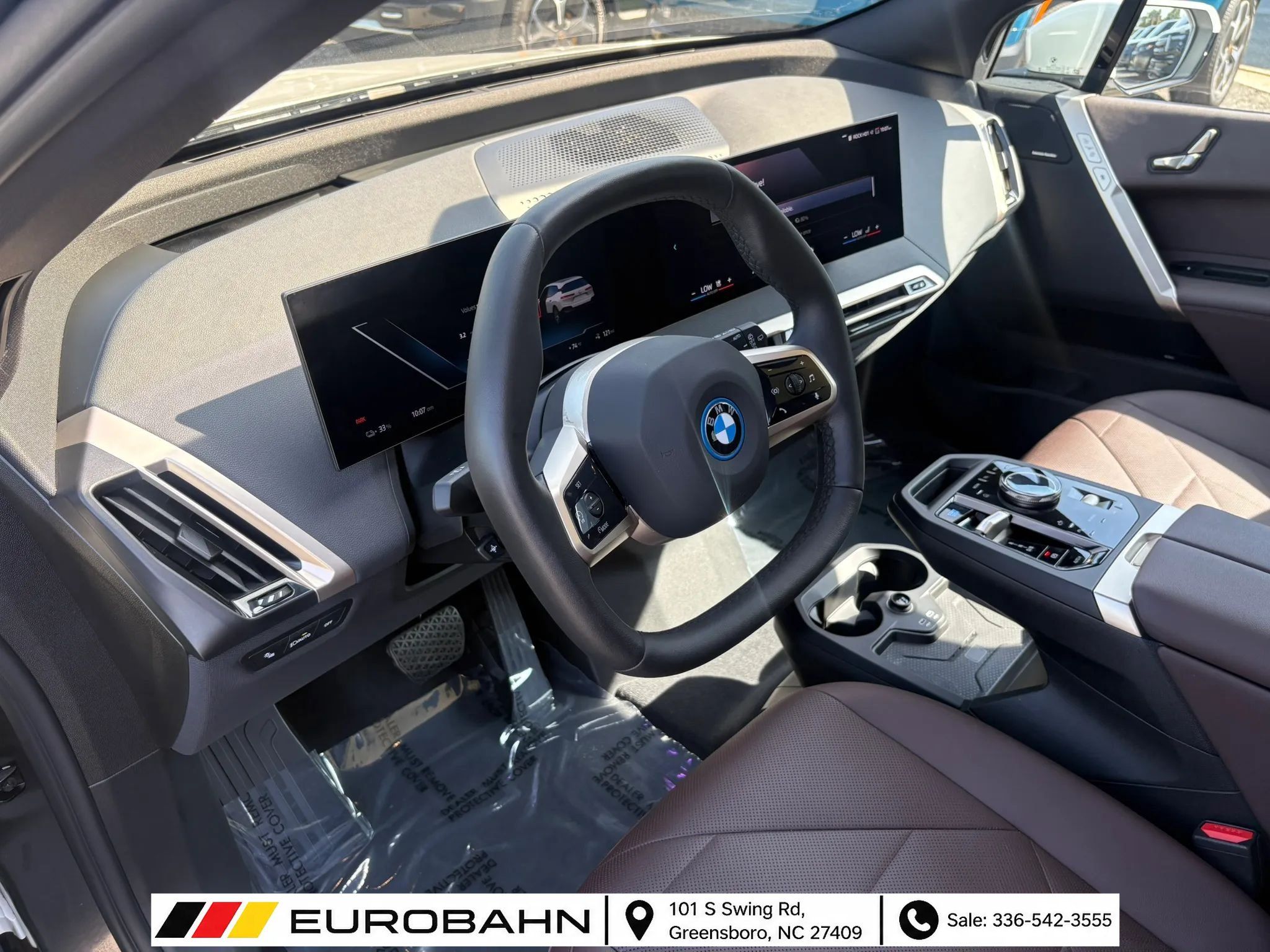 Used 2024 BMW iX xDrive50 AWD/4WD image 8