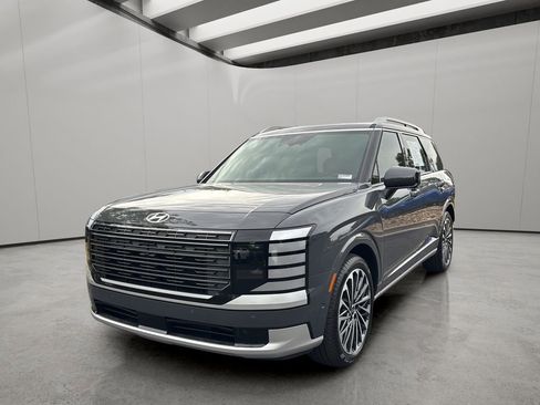 Used 2026 Hyundai Palisade Calligraphy FWD image 1