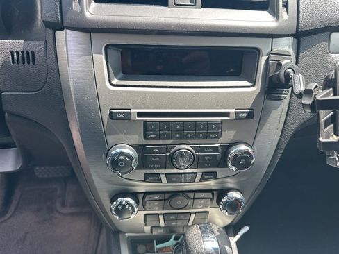 Used 2012 Ford Fusion SE FWD image 8