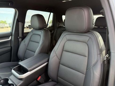 Used 2026 GMC Terrain Elevation w/ Elevation Premium Package AWD/4WD image 13