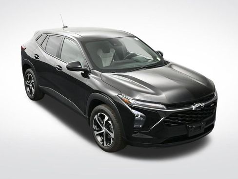 Used 2024 Chevrolet Trax RS w/ Driver Confidence Package image 21