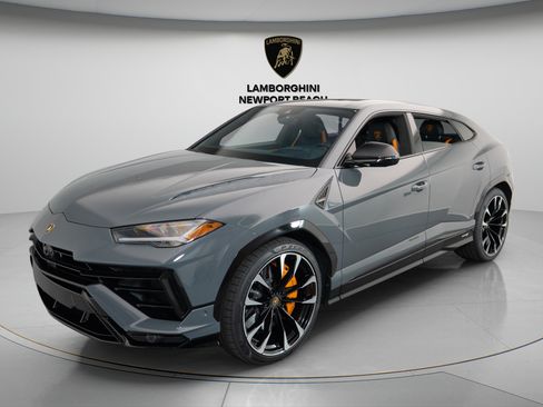 Used 2024 Lamborghini Urus S AWD/4WD image 3