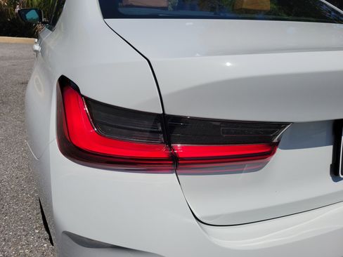 Used 2024 BMW 330i Sedan w/ Premium Package RWD image 10