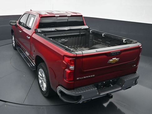 Used 2023 Chevrolet Silverado 1500 LTZ AWD/4WD image 16