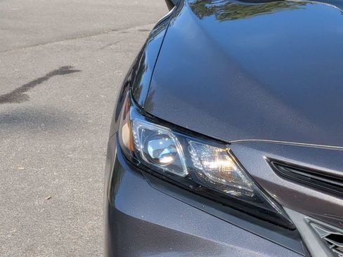 Used 2022 Toyota Camry SE FWD image 12