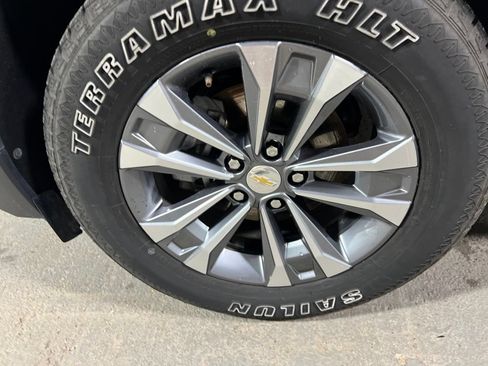 Used 2025 Chevrolet Equinox LT FWD image 38