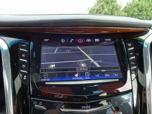 Used 2017 Cadillac Escalade Premium Luxury image 26