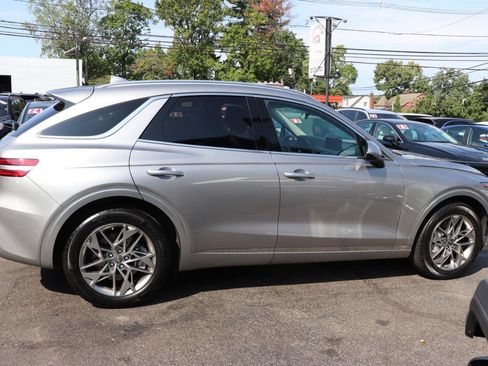 Used 2025 Genesis GV70 2.5T AWD/4WD image 6