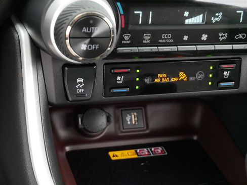 Certified 2025 Toyota RAV4 Limited w/ Advanced Technology Package AWD/4WD image 30