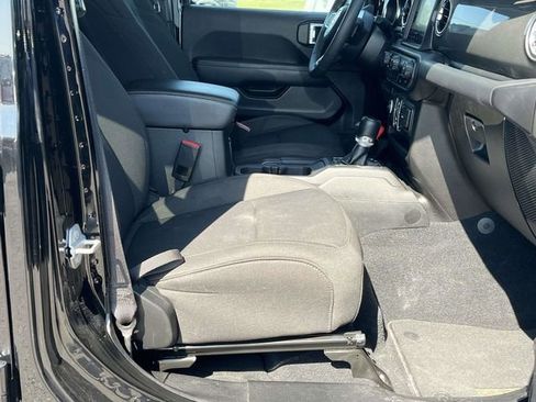 Used 2023 Jeep Gladiator Overland AWD/4WD image 23