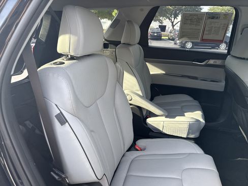 Used 2023 Hyundai Palisade SEL w/ Premium Package AWD/4WD image 32