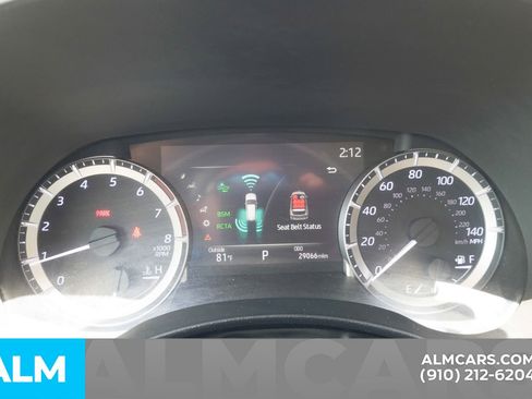 Used 2023 Toyota Highlander XLE AWD/4WD image 34