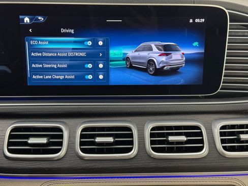 Used 2024 Mercedes-Benz GLE 450e 4MATIC w/ AMG Line Exterior image 30