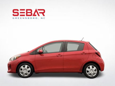 Used 2015 Toyota Yaris L image 8