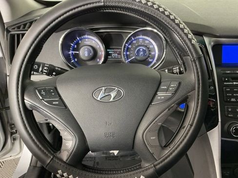 Used 2011 Hyundai Sonata Limited image 15