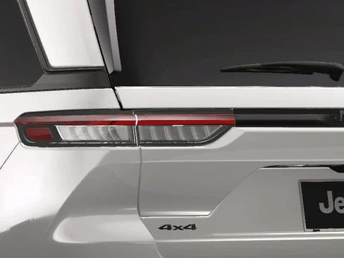 New 2025 Jeep Grand Cherokee Limited image 12