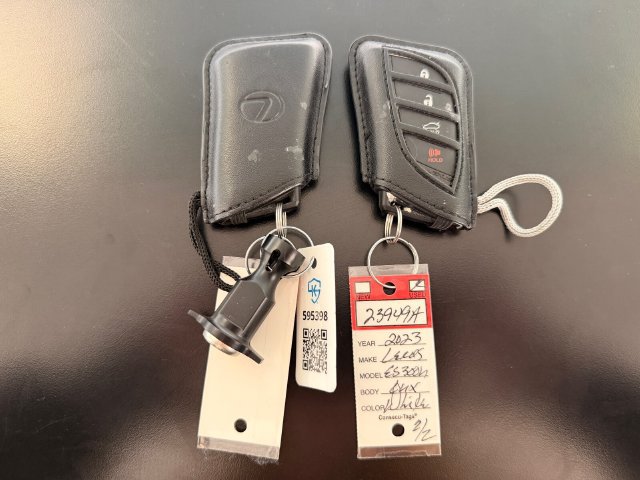 Certified 2023 Lexus ES 300h w/ Accessory Package (Z1) FWD image 33