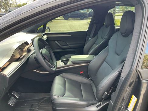 Used 2024 Tesla Model X AWD/4WD image 7