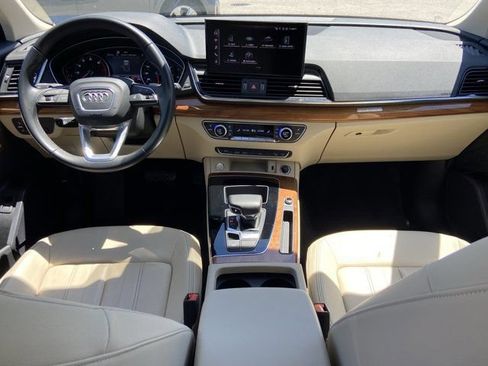 Used 2023 Audi Q5 2.0T Premium w/ Convenience Package AWD/4WD image 13