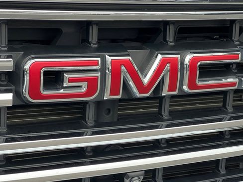 Used 2020 GMC Sierra 2500 SLT w/ Technology Package image 40