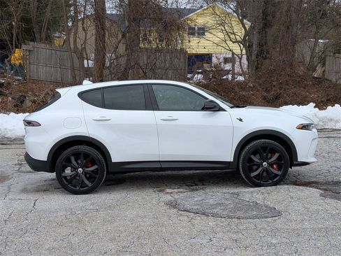 Certified 2023 Dodge Hornet GT Plus w/ Track Pack image 2