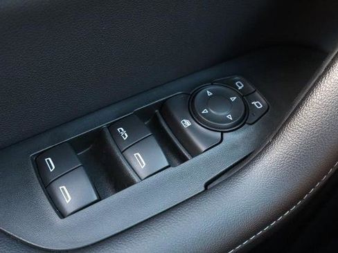 Used 2025 Chevrolet Blazer LT AWD/4WD image 17