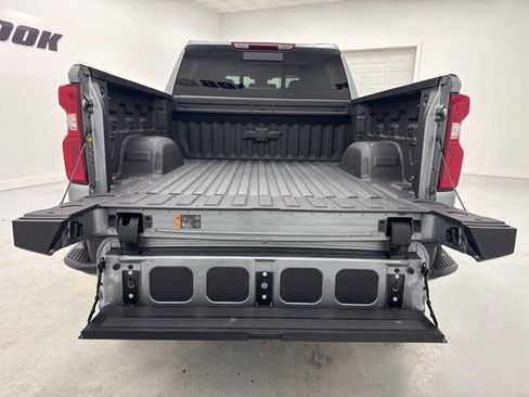 Used 2026 Chevrolet Silverado 1500 LT Trail Boss w/ LT Trail Boss Premium Package AWD/4WD image 33