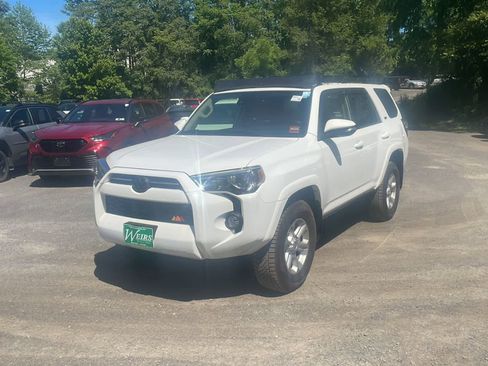 Used 2020 Toyota 4Runner SR5 Premium w/ Moonroof Package AWD/4WD image 1