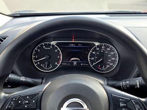 Used 2024 Nissan Sentra SV FWD image 15