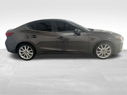 Used 2017 MAZDA MAZDA3 Touring image 4