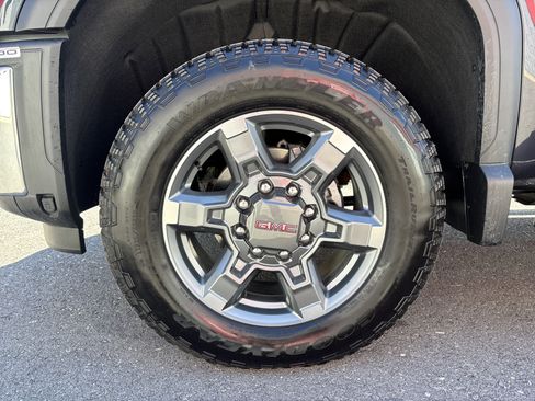 Used 2026 GMC Sierra 2500 SLT w/ SLT Premium Package AWD/4WD image 10