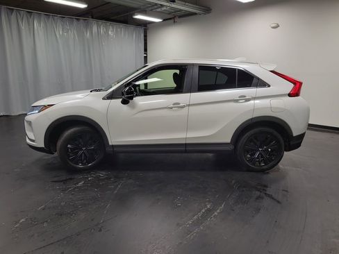 Used 2020 Mitsubishi Eclipse Cross LE image 6