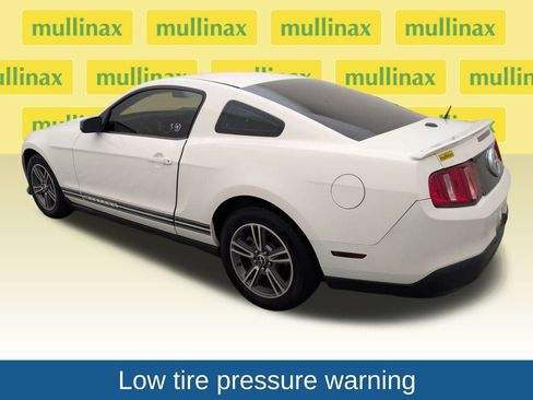 Used 2010 Ford Mustang Premium image 9