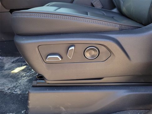 New 2025 GMC Sierra 2500 Denali w/ Denali Reserve Package image 12