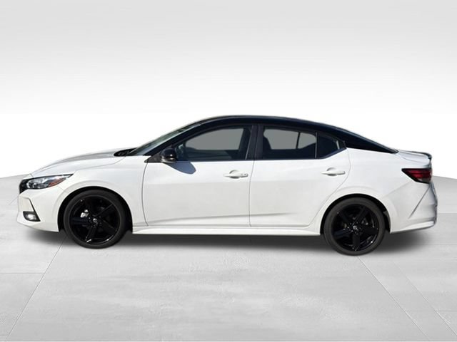 Used 2023 Nissan Sentra SR w/ Midnight Edition Package FWD image 2