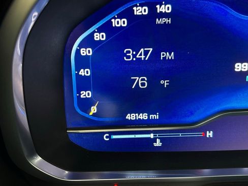 Used 2024 Chevrolet Suburban LT image 37