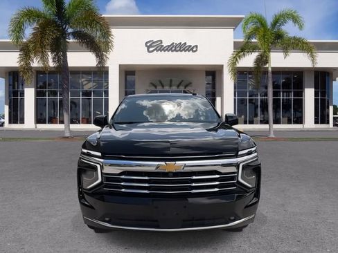 Certified 2025 Chevrolet Suburban LT w/ Comfort Package RWD image 4