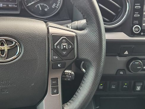 Used 2021 Toyota Tacoma TRD Sport w/ Technology Package RWD image 30
