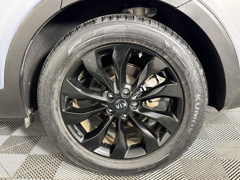 Used 2019 Kia Sorento S image 35