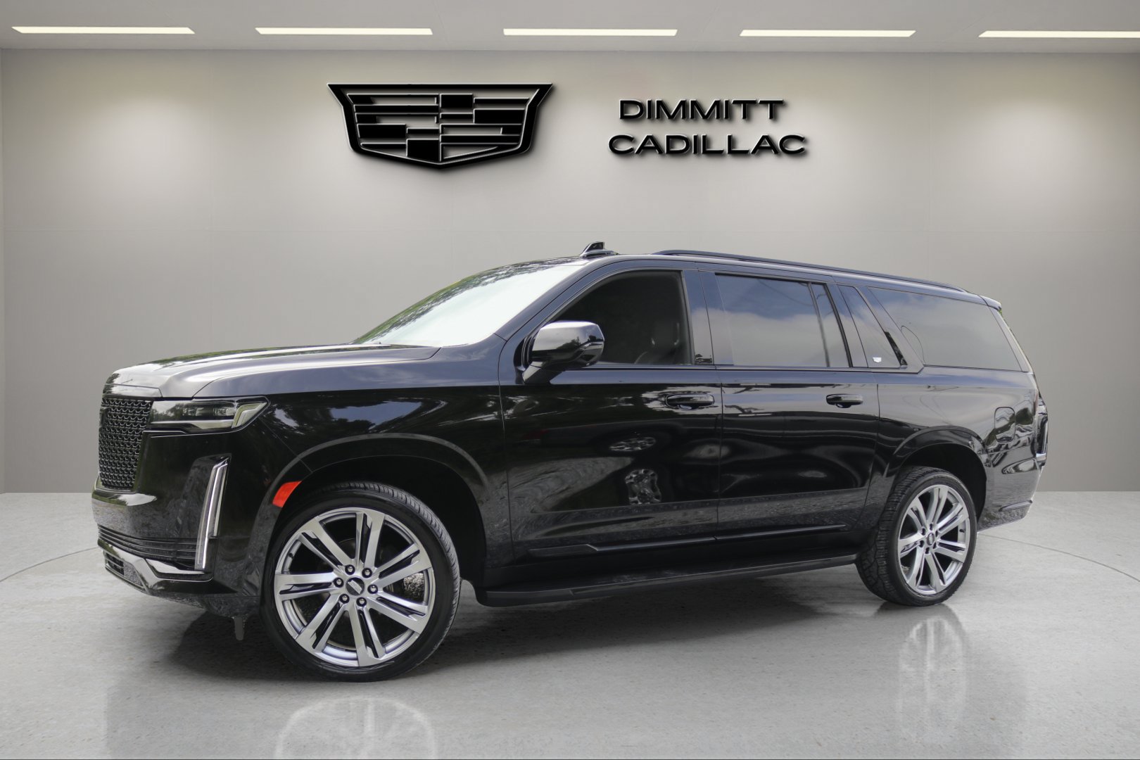 Used 2023 Cadillac Escalade ESV Premium Luxury AWD/4WD image 1