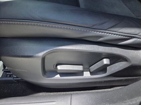 Used 2021 MAZDA CX-5 Touring FWD image 4