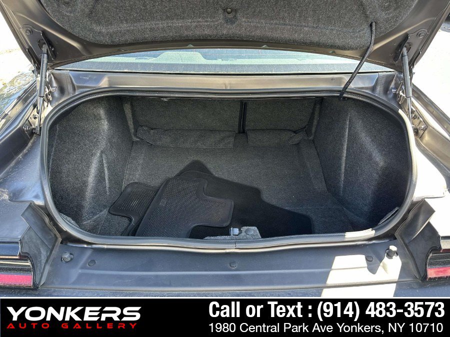 Used 2022 Dodge Challenger R/T Scat Pack RWD image 8