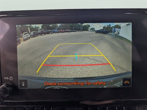 Used 2024 Toyota Corolla Cross XLE w/ Convenience Package image 15