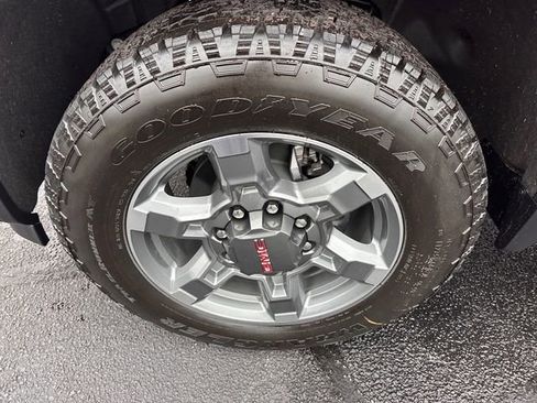 New 2026 GMC Sierra 2500 SLT w/ SLT Premium Package image 14