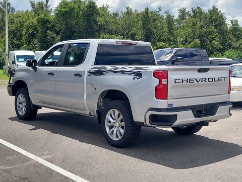 Used 2022 Chevrolet Silverado 1500 Custom AWD/4WD image 3