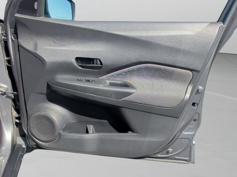 Used 2020 Nissan Kicks S FWD image 34