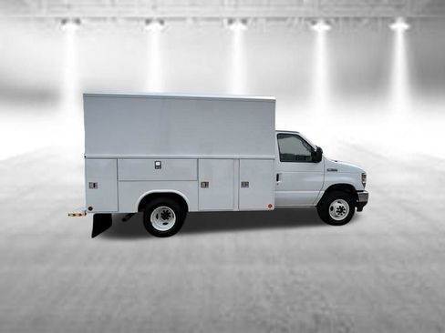 Used 2024 Ford E-350 and Econoline 350 Super Duty w/ Power Windows & Locks Group RWD image 3