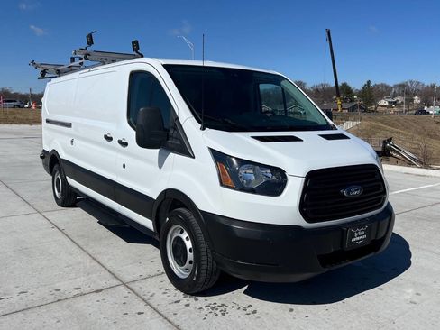 Used 2018 Ford Transit 250 148 Low Roof image 4